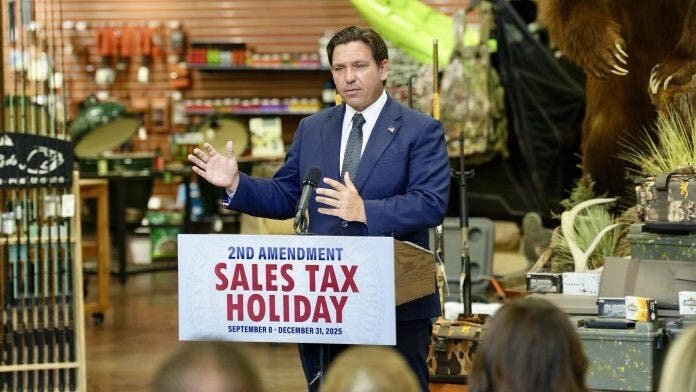 Ron DeSantis lanza programa de exención fiscal para compra de armas en Florida y propone ley de «open carry»