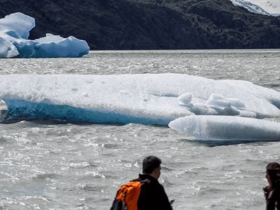 El turismo glaciares y su impacto en la desaparición de ecosistemas