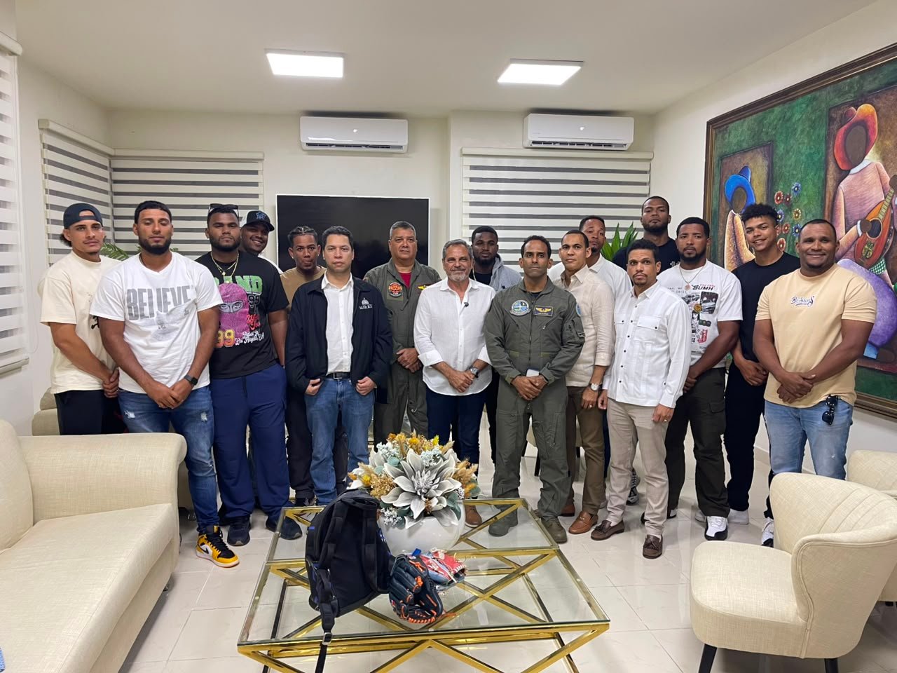 El Gobierno de Dominicana establece centros de acopio y envía ayuda a Venezuela tras el sismo