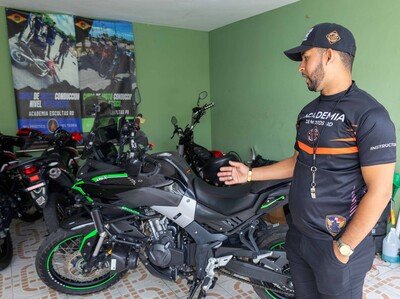 Escuela para motociclistas promueve la educación vial