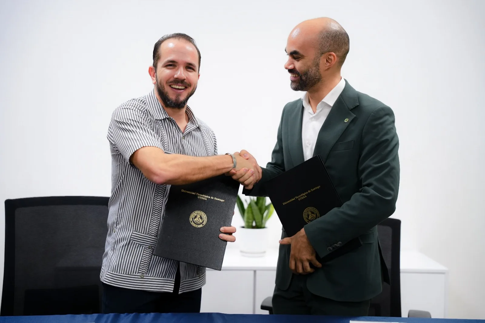 TNR y UTESA establecen colaboración para promover la innovación y la agricultura sostenible
