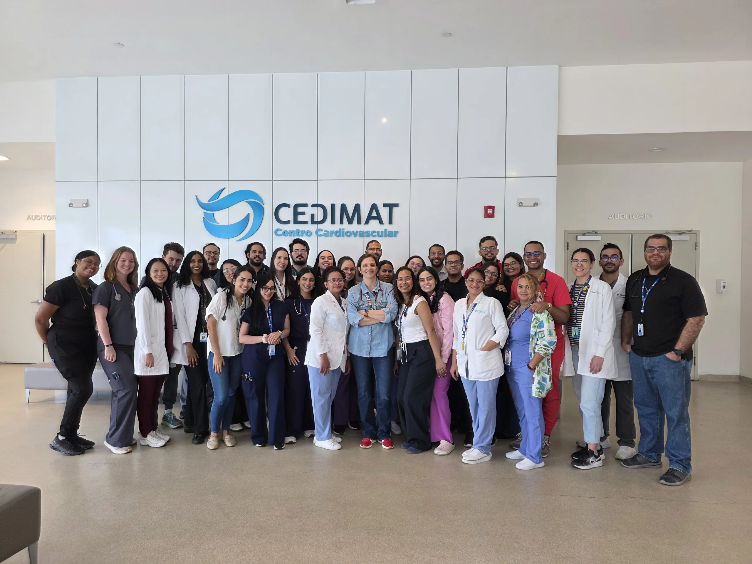 Jornada médica gratuita atiende a más de 250 pacientes de bajos recursos