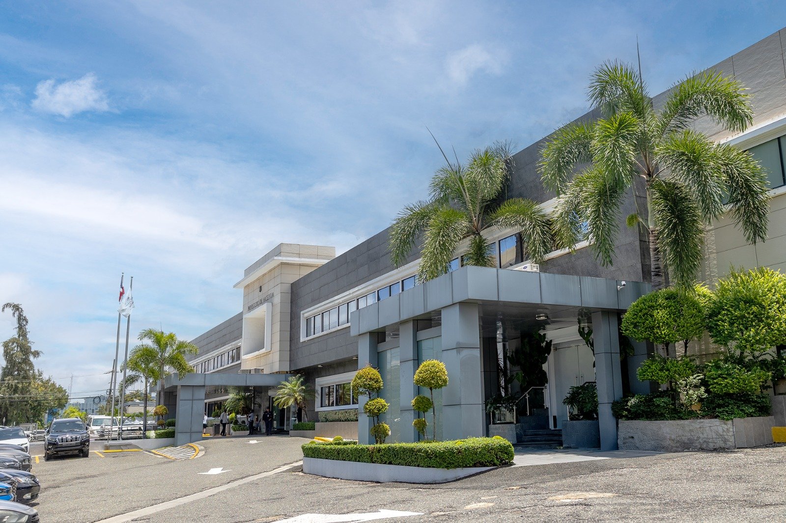 Agencias de calificación y bancos internacionales resaltan la solidez de la economía dominicana