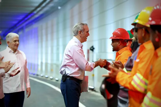 Abinader inaugura túnel y paso a desnivel en la Plaza de la Bandera, mejorando la movilidad en el Gran Santo Domingo