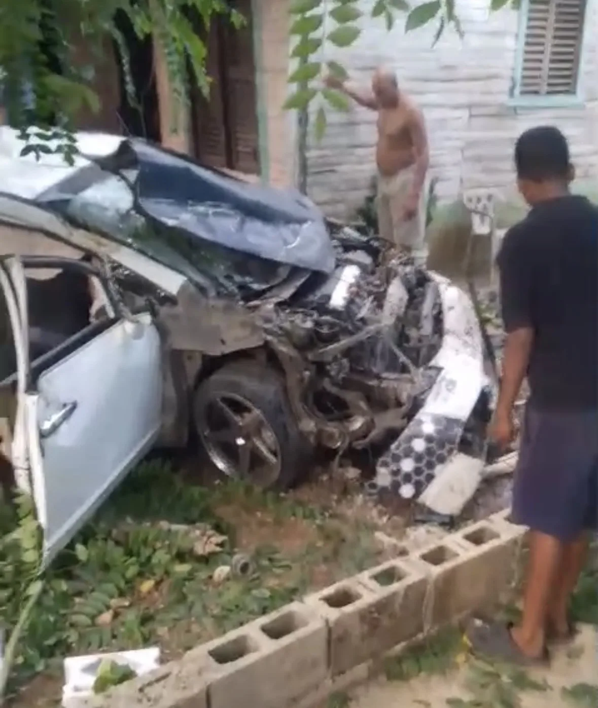 Fallece mujer tras ser atropellada por vehículo que chocó contra su hogar en Monte Plata