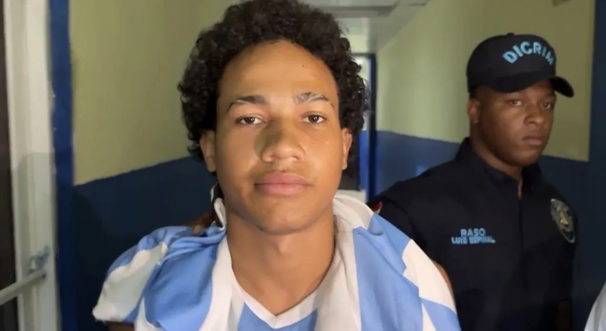 «Ella me dijo que tenía 16 años»: joven de 22 años rechaza acusación de abuso a menor de 13