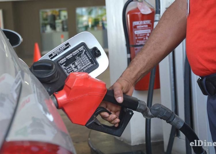 El Gobierno mantiene estables los precios de los combustibles