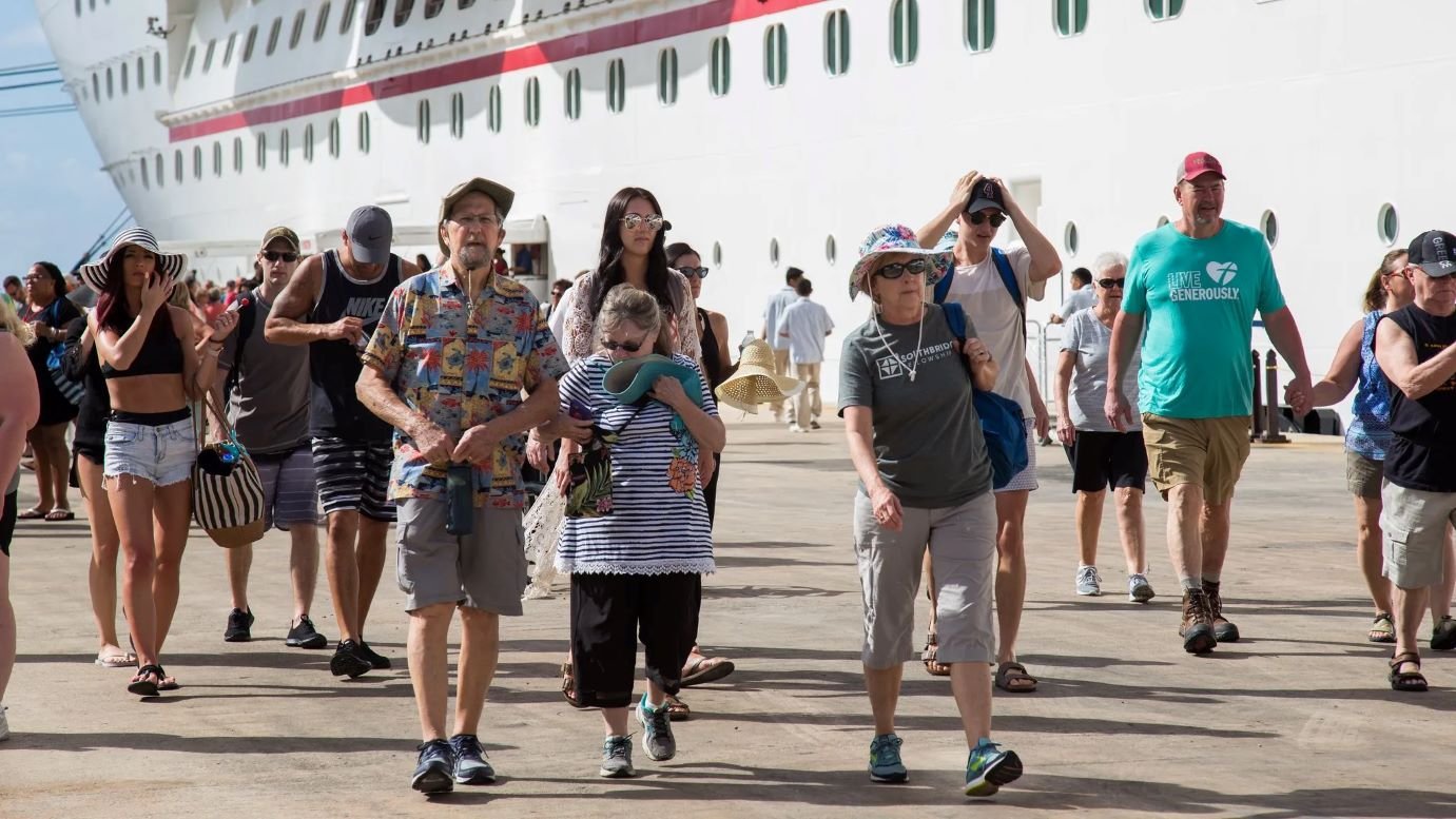 El 88% de los turistas que visitan RD se informaron a través de internet, agencias de viajes y amigos