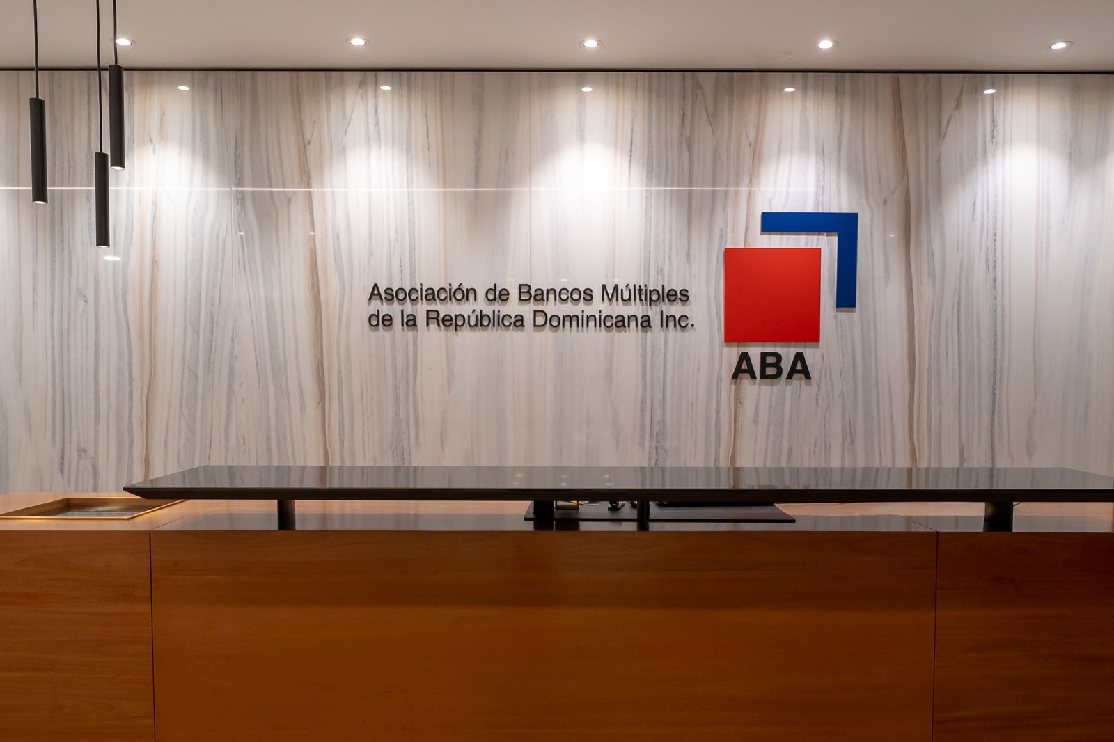 ABA aplaude la ratificación del gobernador y la vicegobernadora del Banco Central