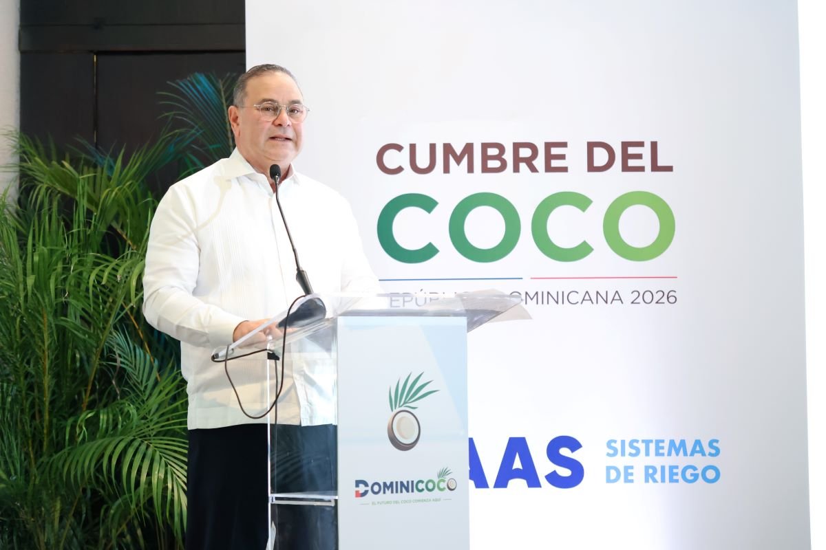El Ministro de Agricultura expone progresos y desafíos en la producción de coco