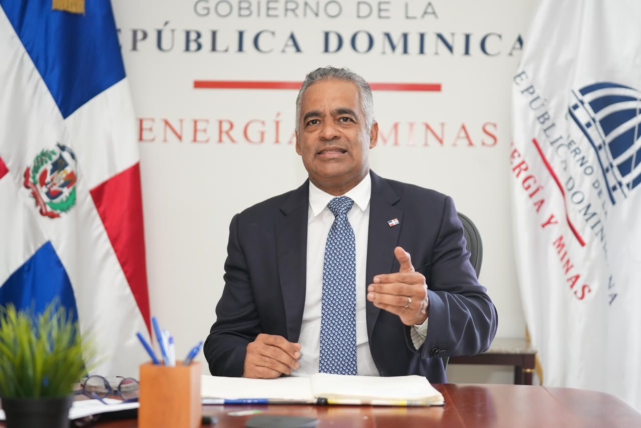 Joel Santos insta a la población a un uso responsable de la energía ante la alta demanda eléctrica