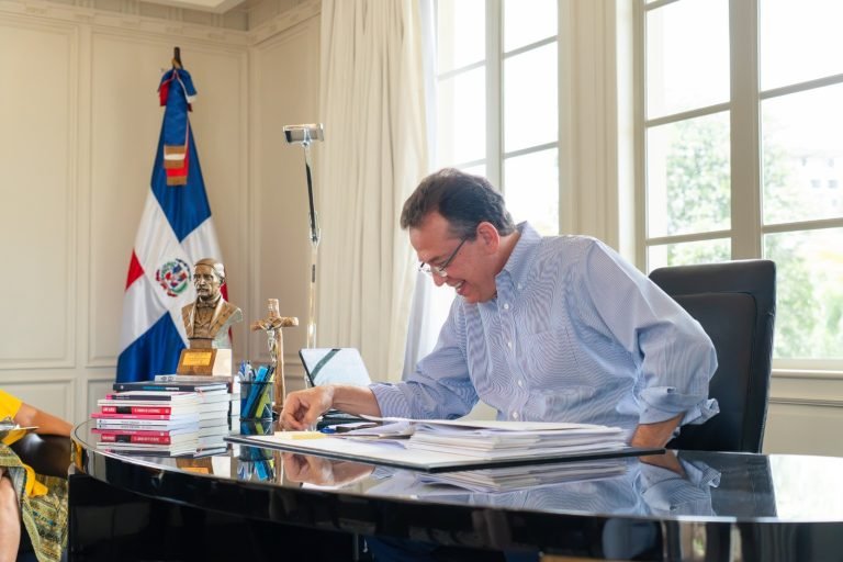 Canciller Ito Bisonó y el secretario de Estado Marco Rubio dialogan sobre las prioridades en la relación entre República Dominicana y Estados Unidos