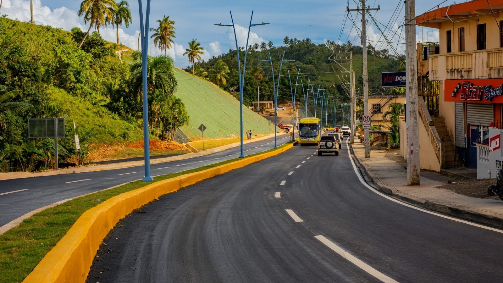 La rehabilitación de vías en Samaná representa el 75.2% de la inversión pública en la región