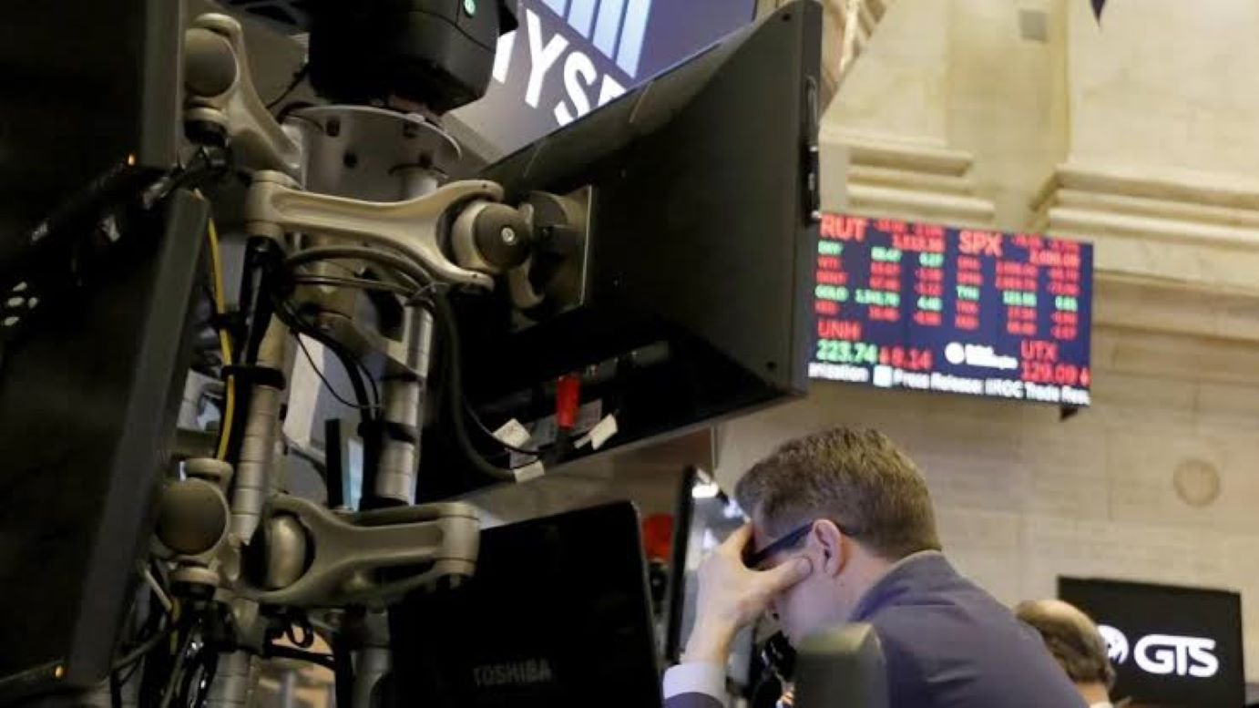 Wall Street finaliza en baja en una jornada influenciada por el estrecho de Ormuz