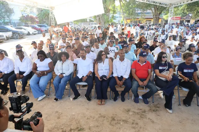 Inauguran el Movimiento Amigos de Willy para apoyar la gestión de Eduardo Esteban en Las Terrenas