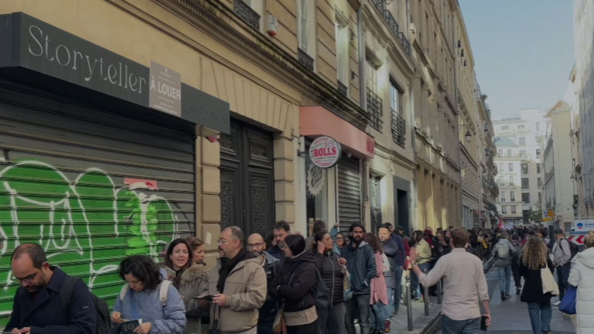 Brasileños hacen largas filas en París para la segunda vuelta presidencial entre Lula y Flávio Bolsonaro