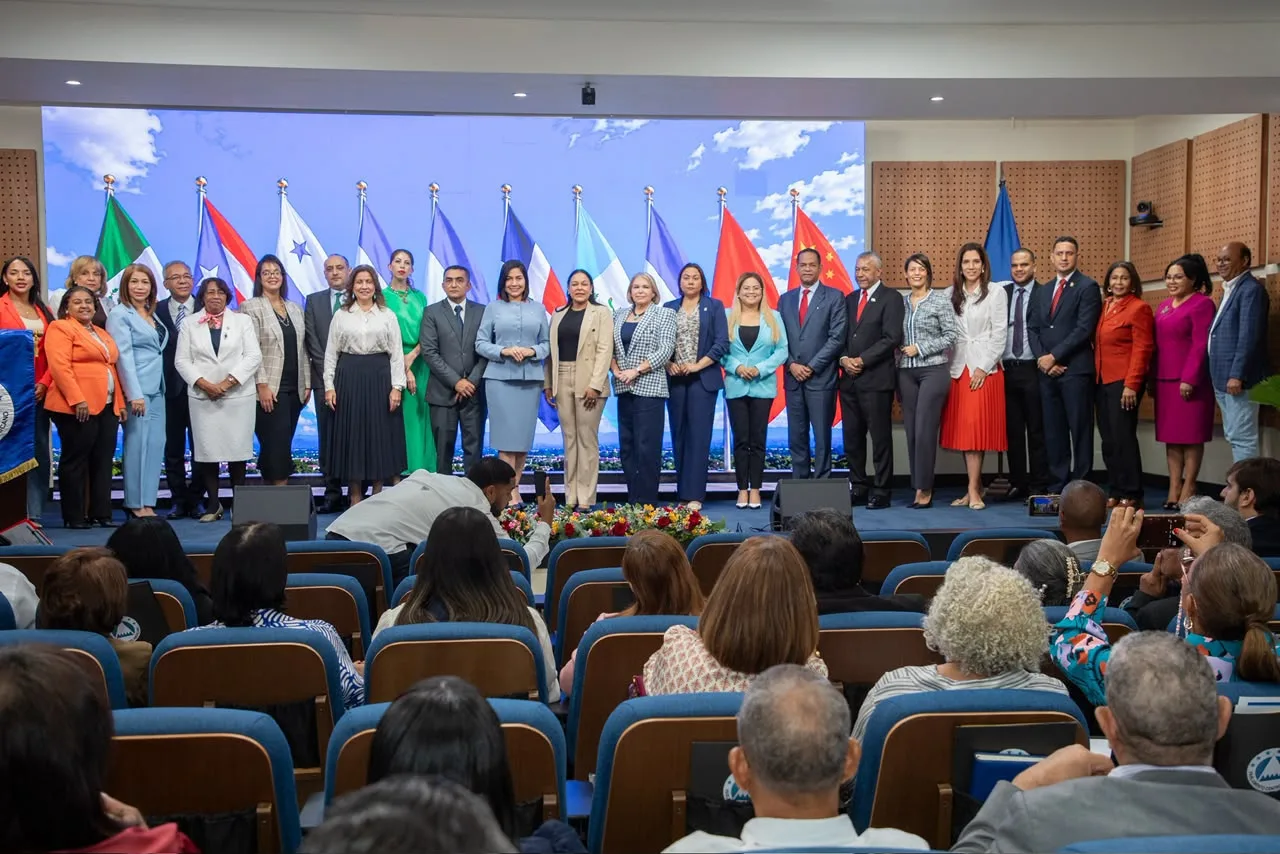 PARLACEN promueve un plan para el fortalecimiento de los derechos de mujeres en la municipalidad