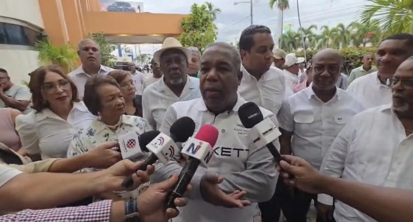 Tony Peña Guaba refuerza el apoyo de líderes del PRM en Santo Domingo Este