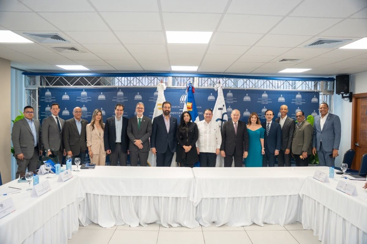 SEC apoya iniciativas contra el comercio ilegal y destaca la reactivación del Consejo Interinstitucional