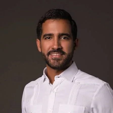 Luis Antonio Cruz Jiminián enfatiza la importancia de la prevención del cáncer de mama todo el año