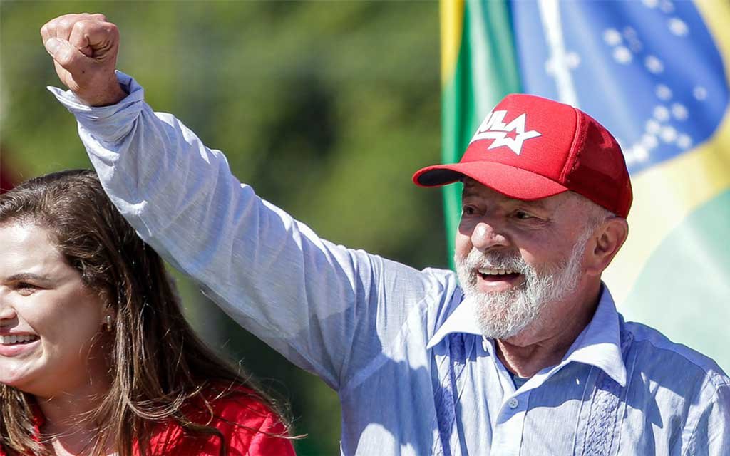 Lula lidera sobre Bolsonaro con el 5% de los votos contados en Brasil