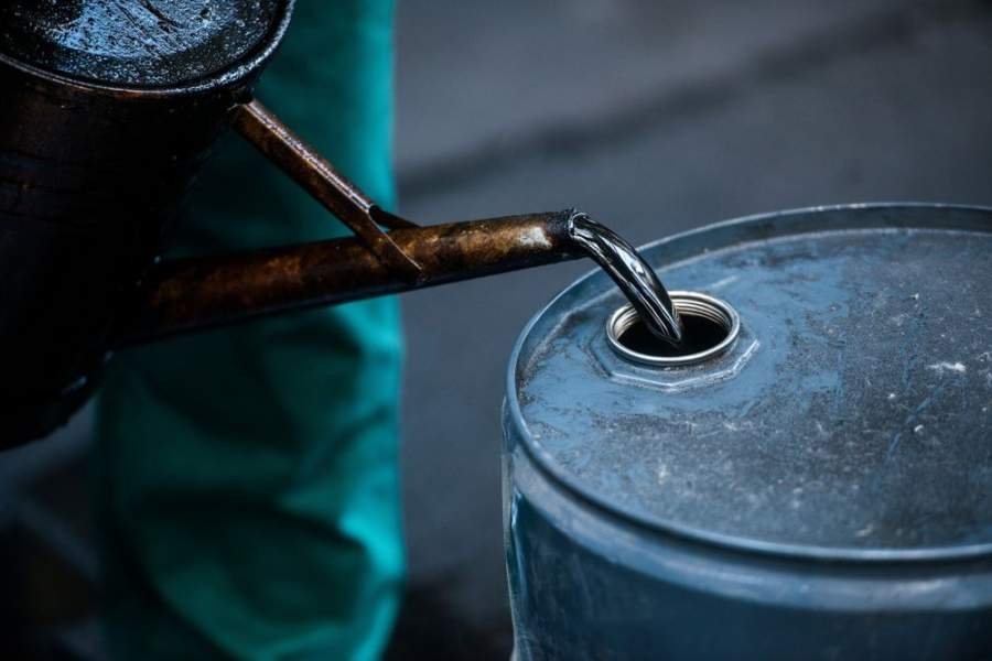 El petróleo de Texas disminuye 0.75% ante esperanzas de negociaciones en Oriente Medio